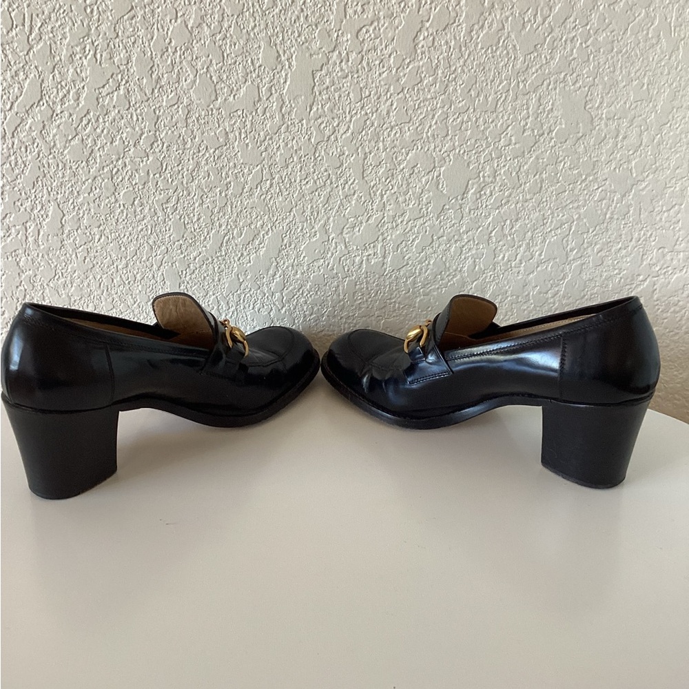 Vintage Gucci Heel Loafers Gold Horsebit Detail - Picture 6 of 9